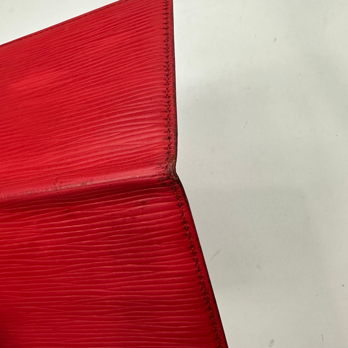 Vintage Louis Vuitton Red Epi Leather Porte 2 Cartes Vertical ID Holder