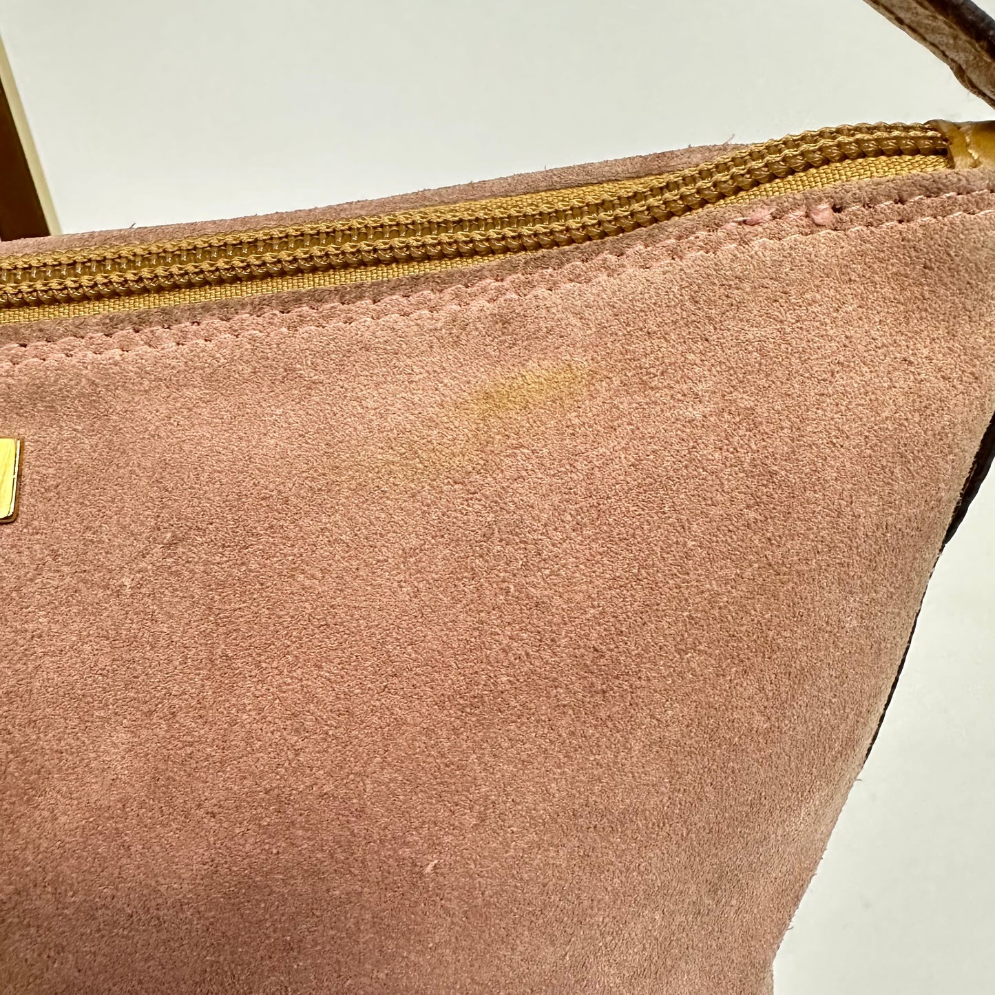 Vintage Gucci Pink Suede Boat Pochette
