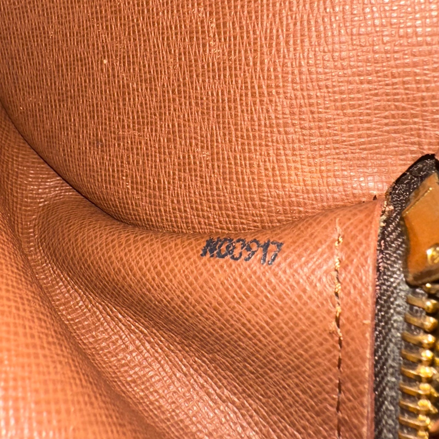 Vintage Louis Vuitton 1997 Papillon 26 Bag