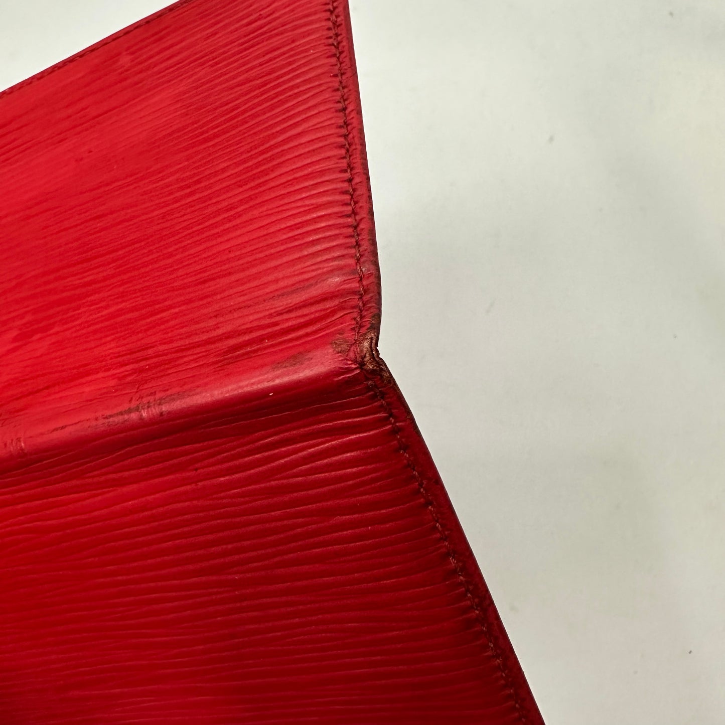 Vintage Louis Vuitton Red Epi Leather Porte 2 Cartes Vertical ID Holder