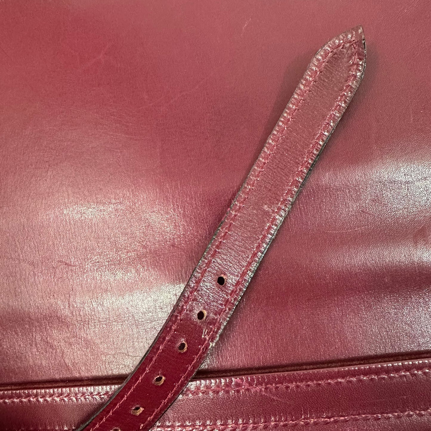 Vintage Les Must De Cartier 1975 Bordeaux Suede Train Travel Messenger Bag