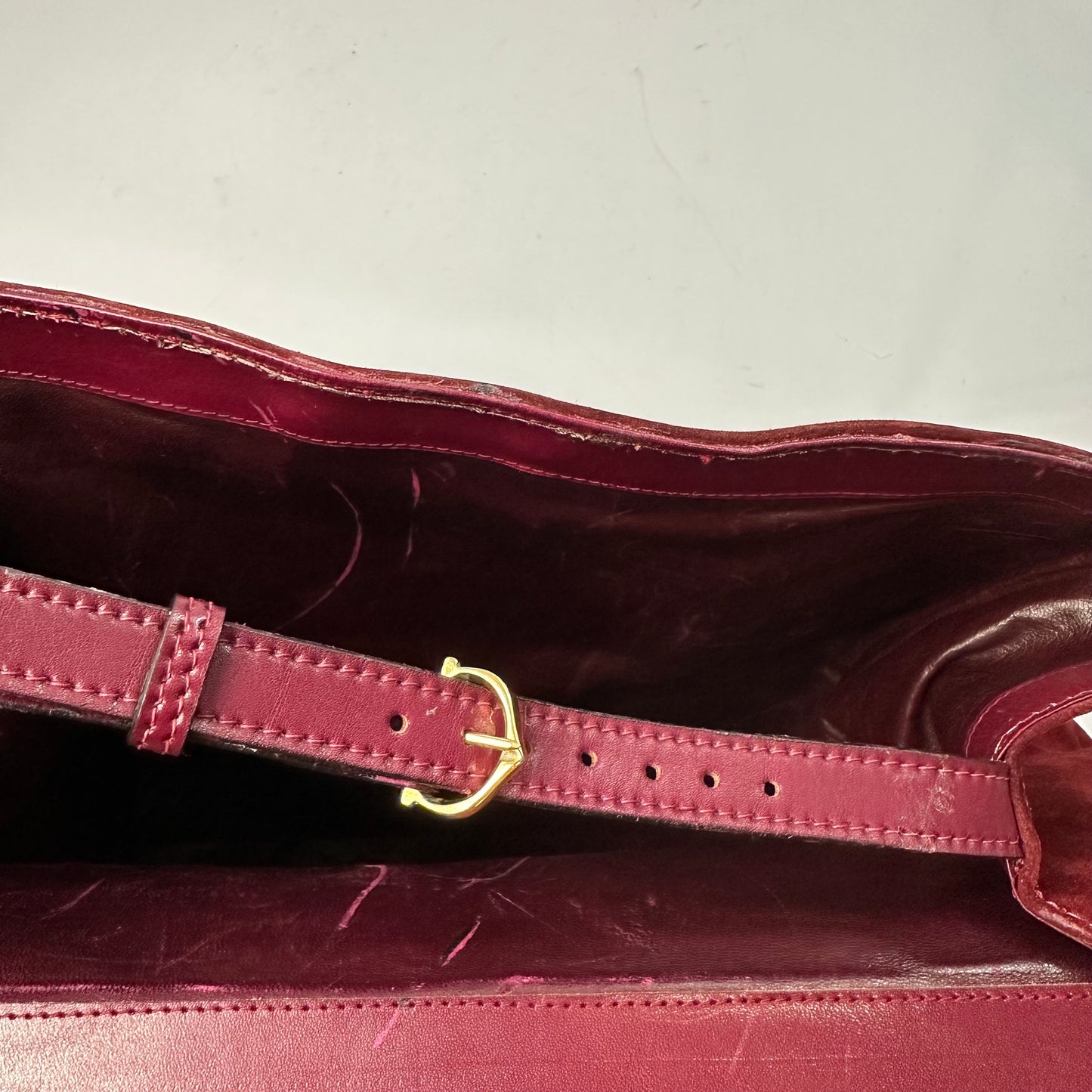 Vintage Les Must De Cartier 1975 Bordeaux Suede Train Travel Messenger Bag