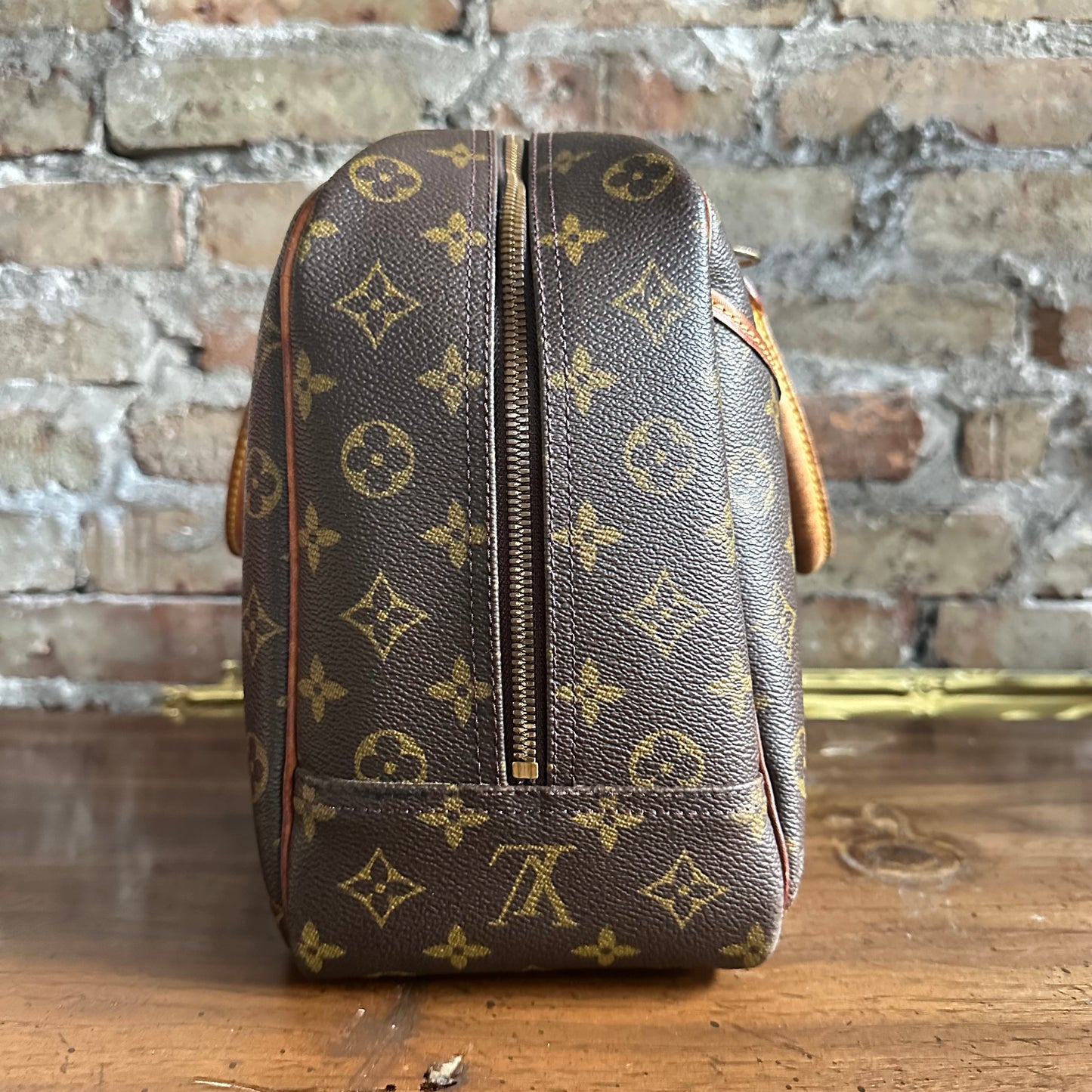 Vintage Louis Vuitton Deauville Bag