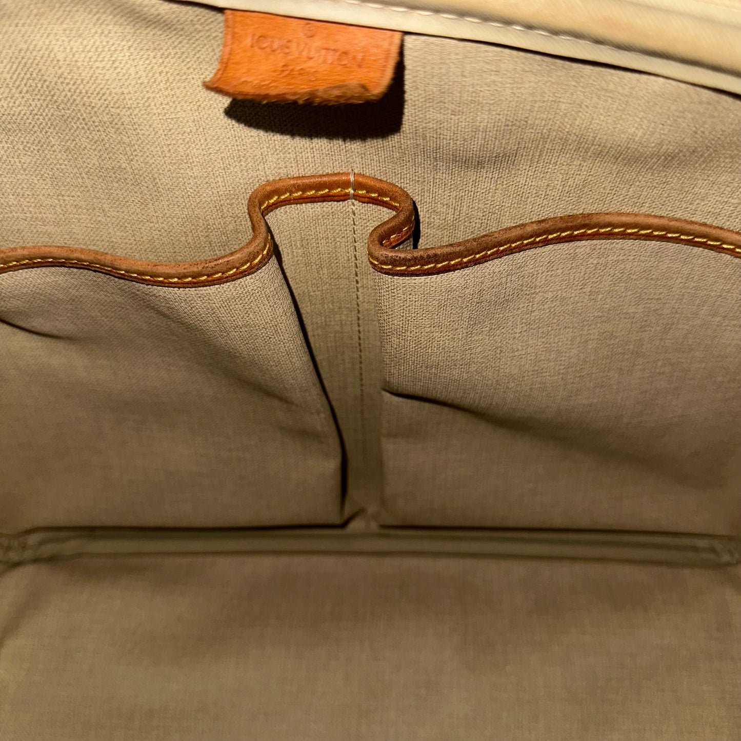 Vintage Louis Vuitton Deauville Bag