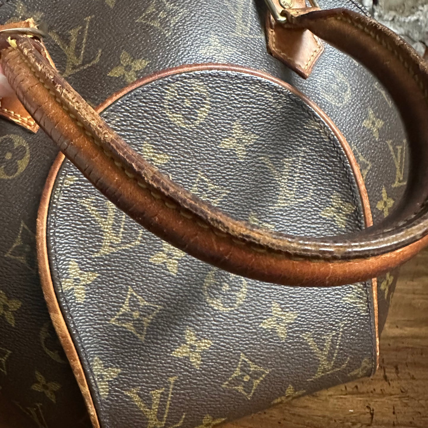 Vintage Louis Vuitton 1997 Monogram Ellipse PM Bag
