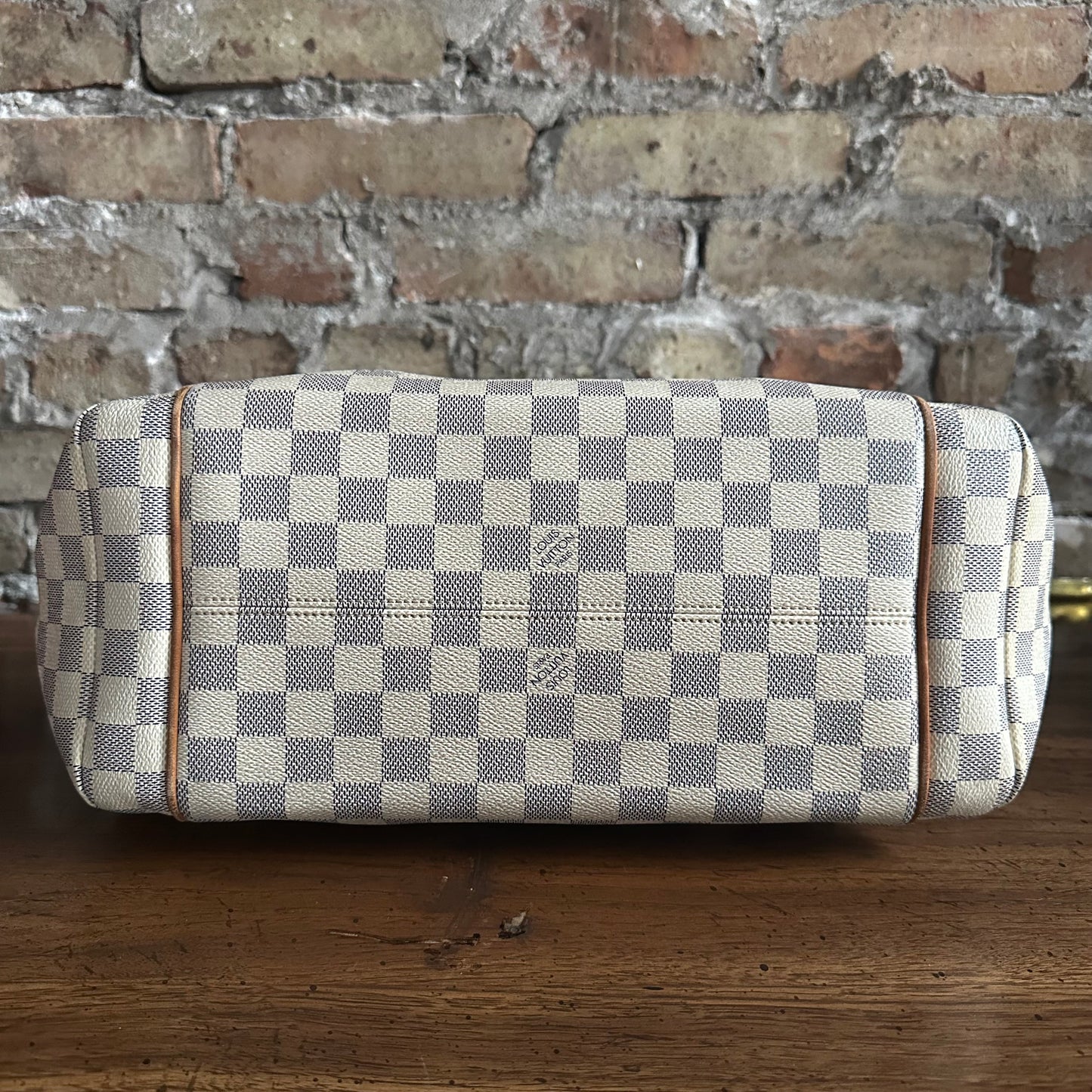 Louis Vuitton Damier Azur Totally MM Tote Bag