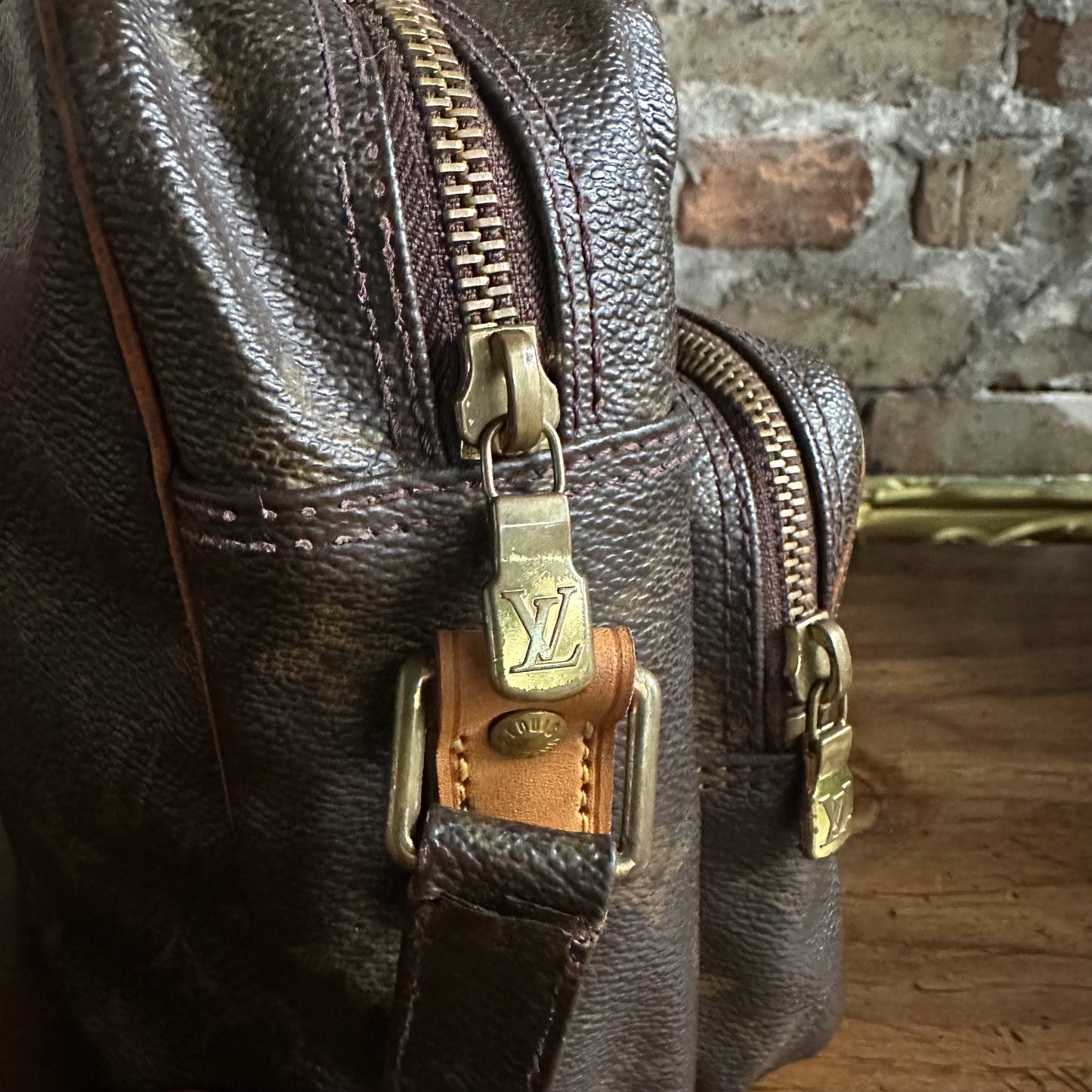 Vintage Louis Vuitton 2000 Monogram Nile Shoulder Bag