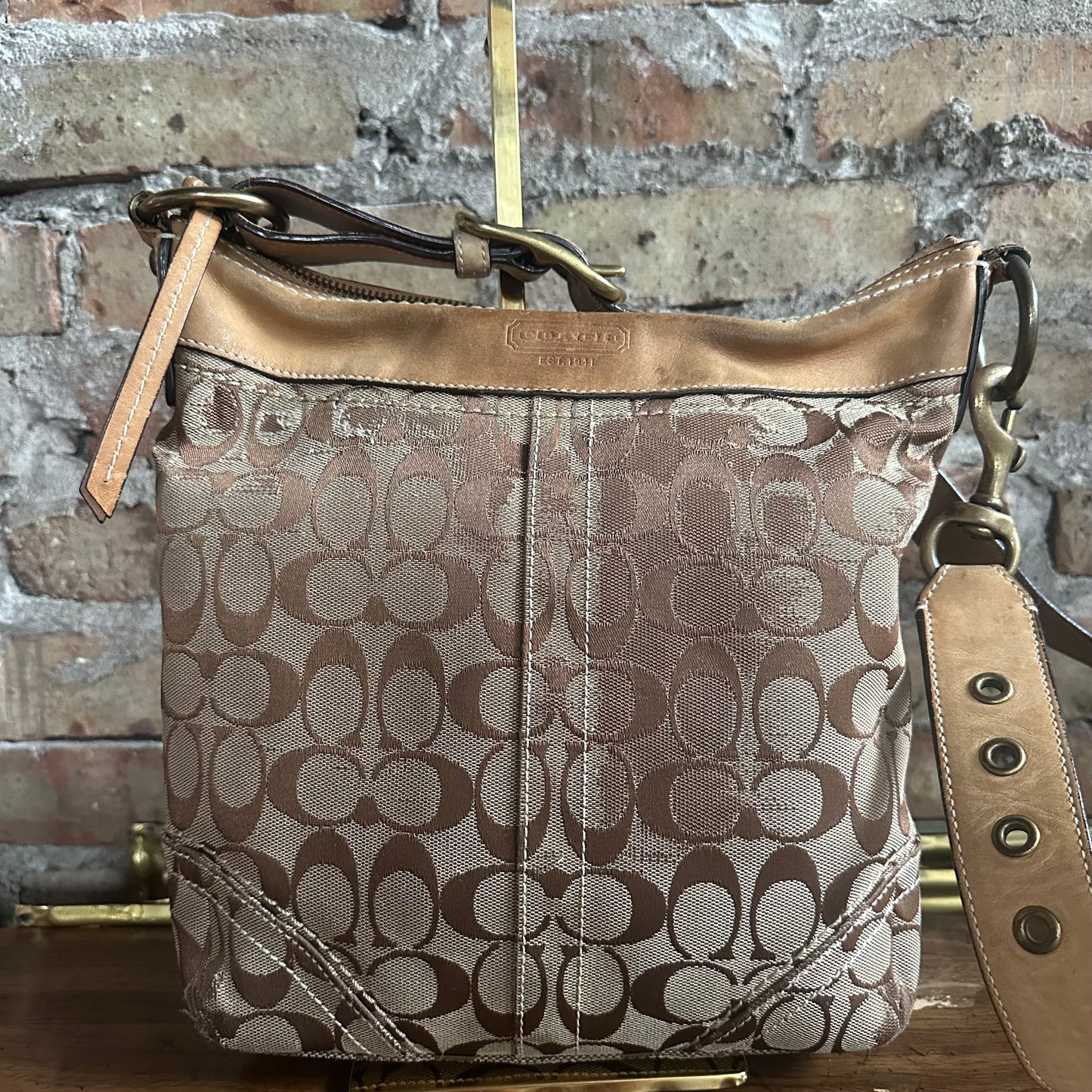 Vintage Coach 10403 Tan Legacy Signature Convertible Hobo Shoulder Bag Crossbody Bag