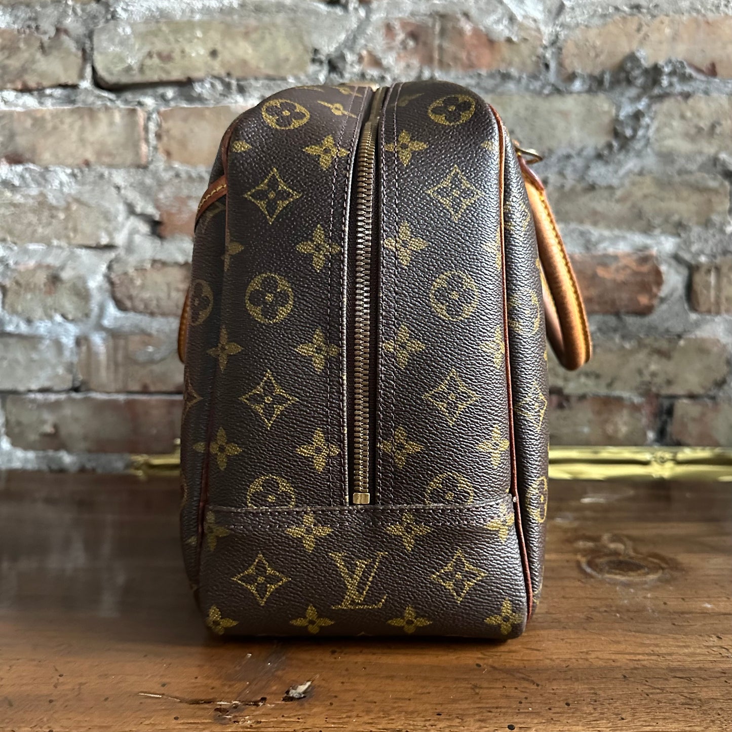 Vintage Louis Vuitton Deauville Bag