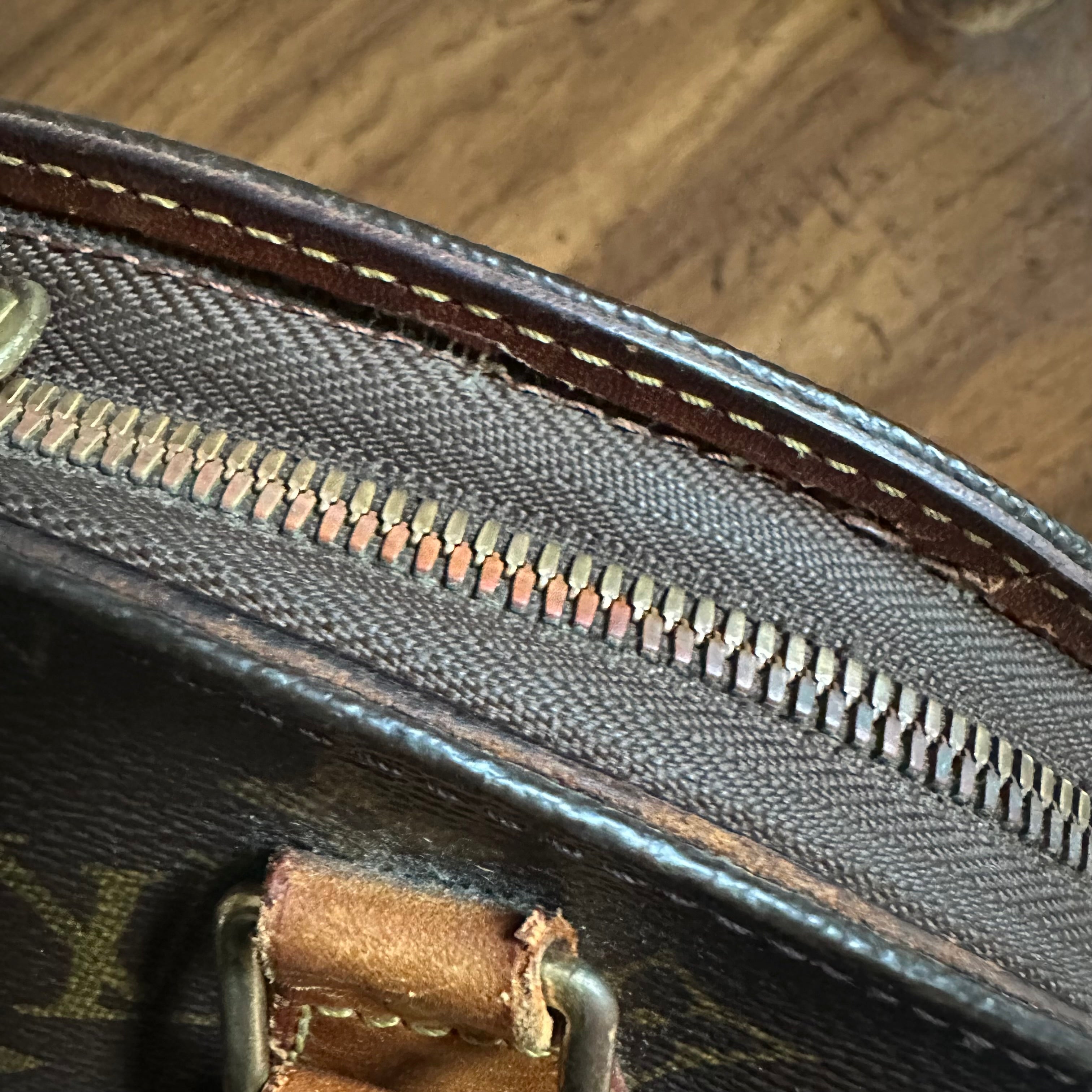 Vintage Louis Vuitton 1997 Monogram Ellipse PM Bag – 18th Street