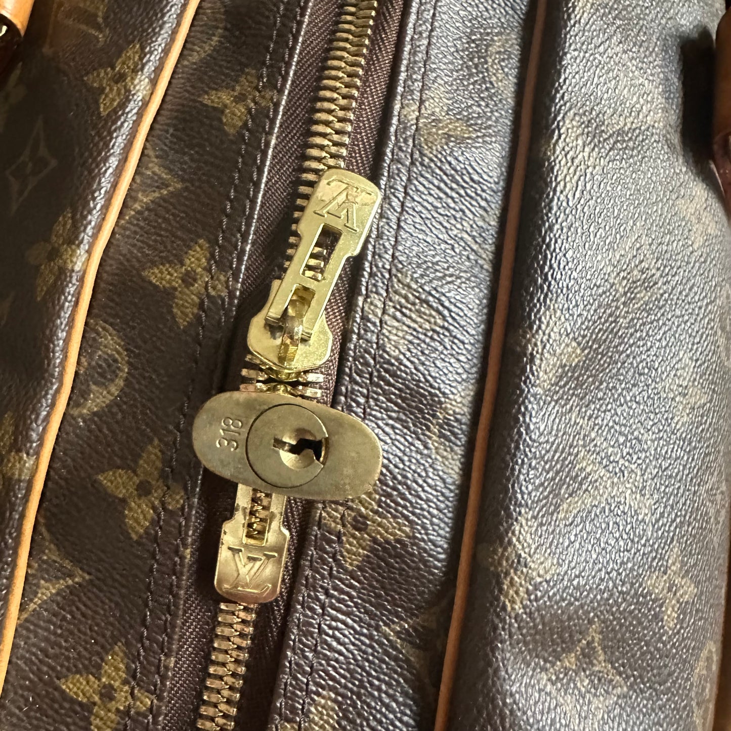 Vintage Louis Vuitton 2008 Carryall Travel Bag