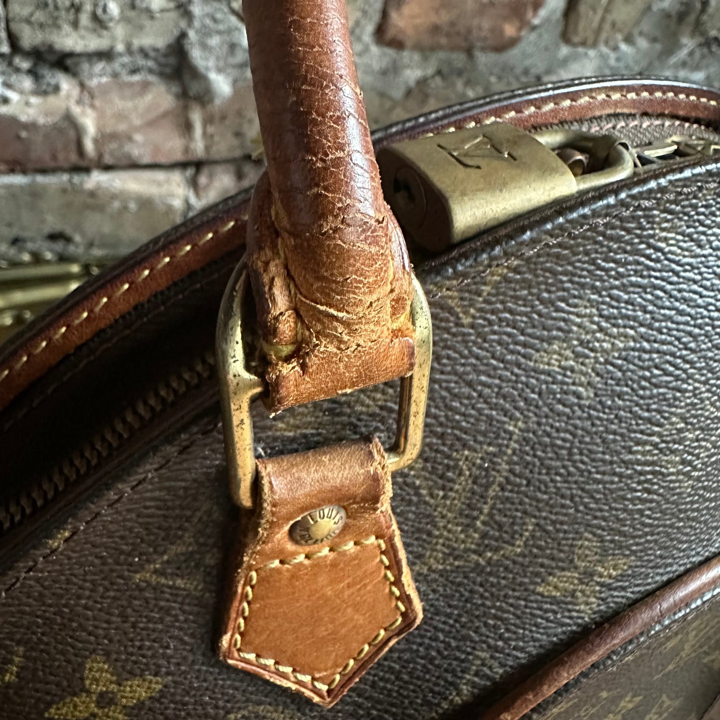 Vintage Louis Vuitton 1997 Monogram Ellipse PM Bag