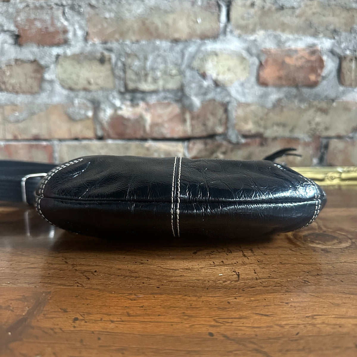Vintage Coach F42833 Soho Pleated Black Patent Leather Swingpack Crossbody Bag