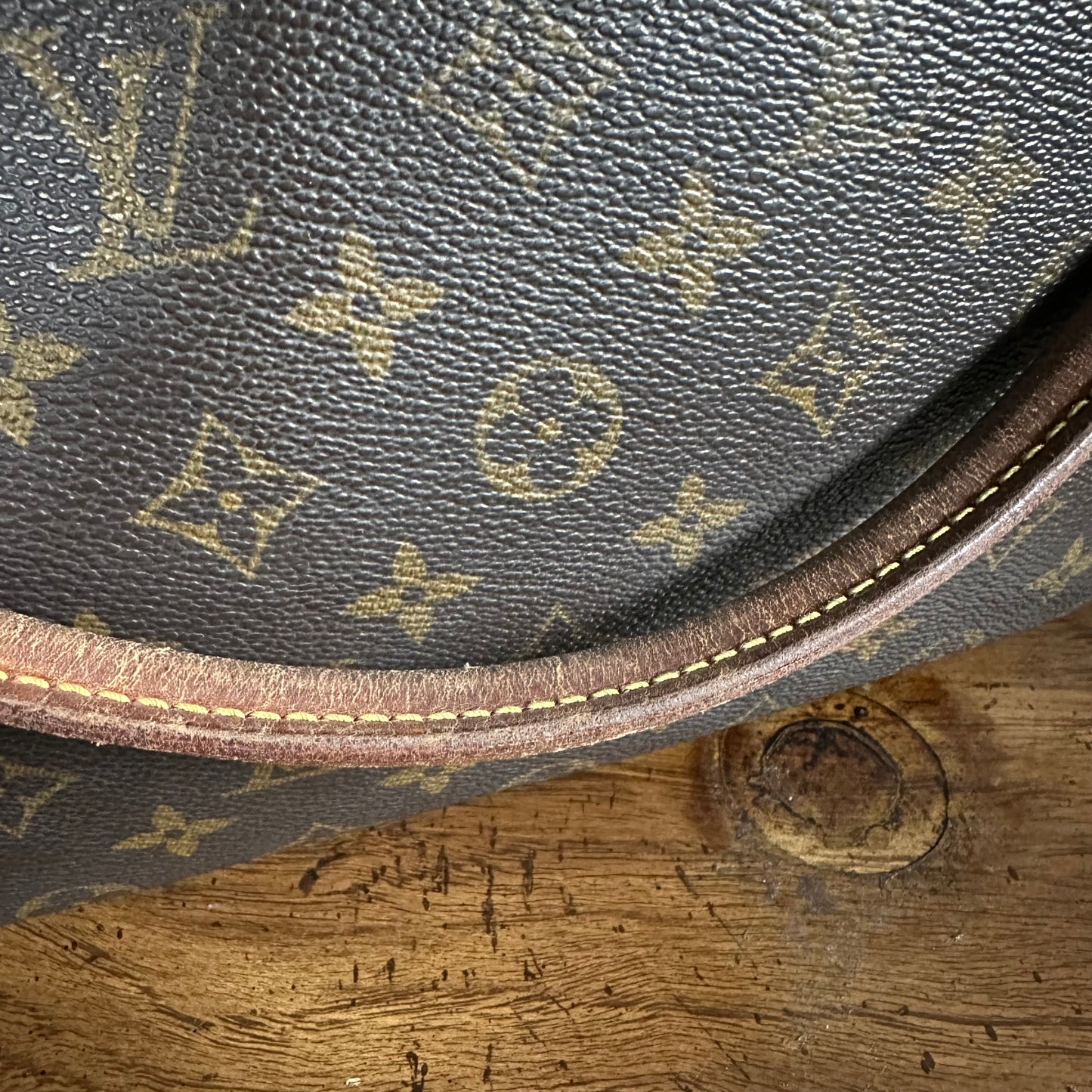 Vintage Louis Vuitton 2000 Monogram Looping GM Bag