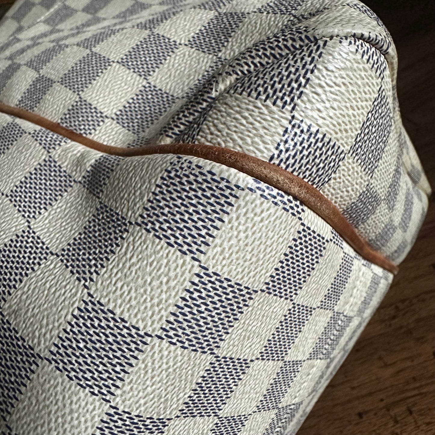 Louis Vuitton Damier Azur Totally MM Tote Bag