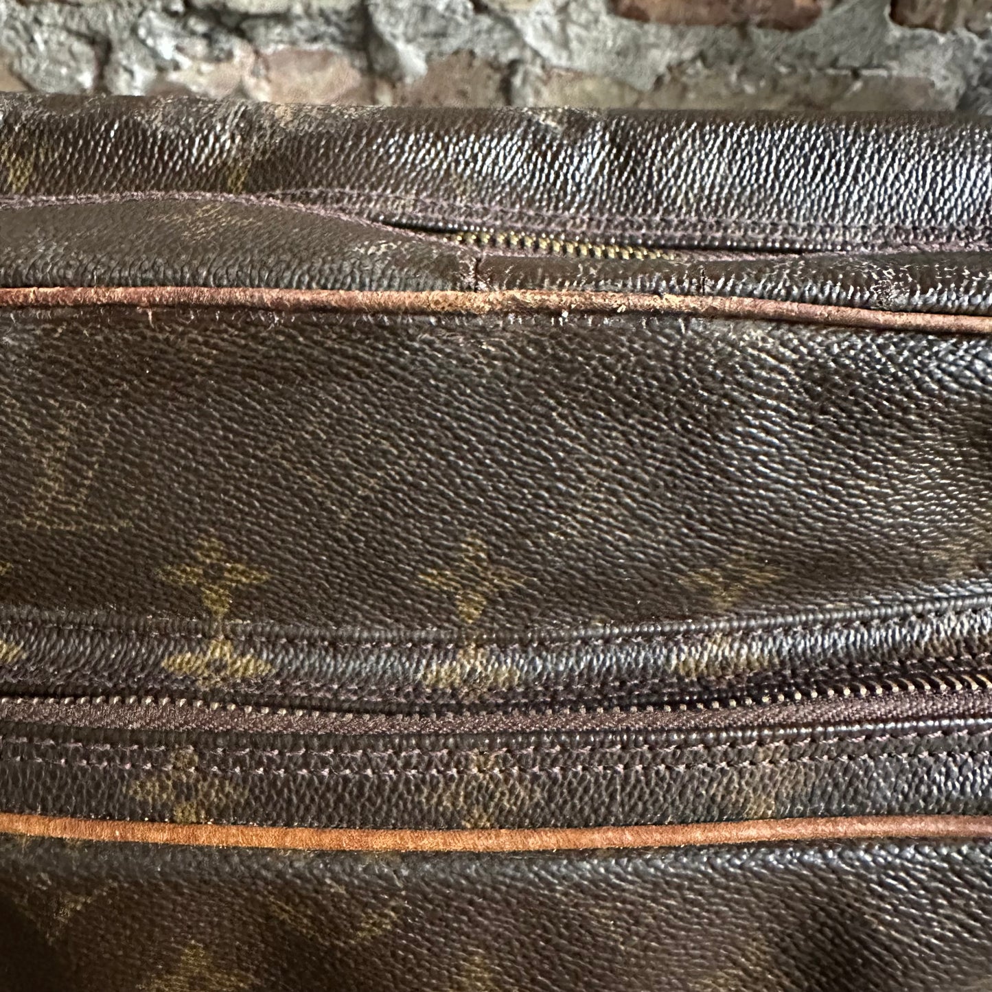 Vintage Louis Vuitton 2000 Monogram Nile Shoulder Bag