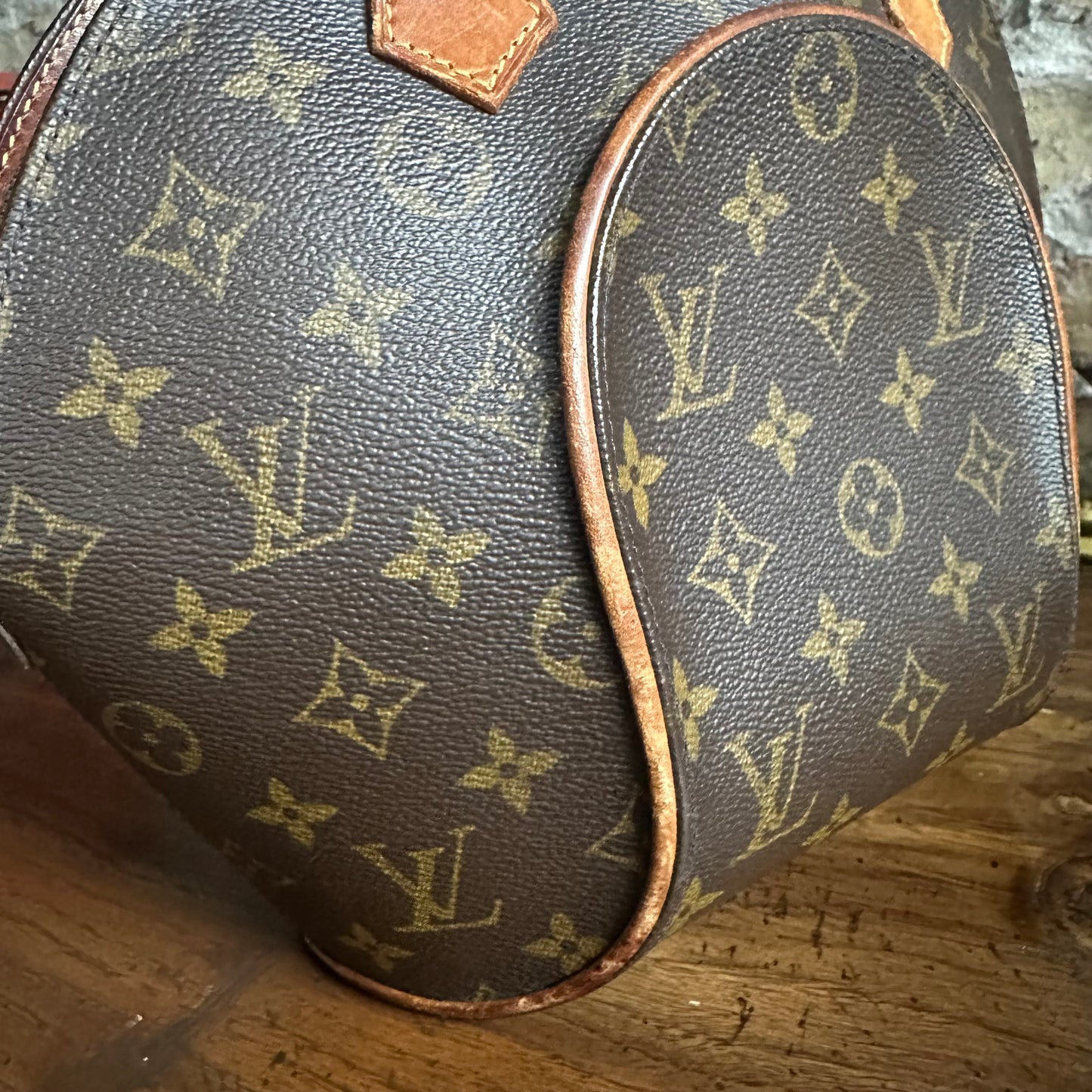 Vintage Louis Vuitton 1997 Monogram Ellipse PM Bag