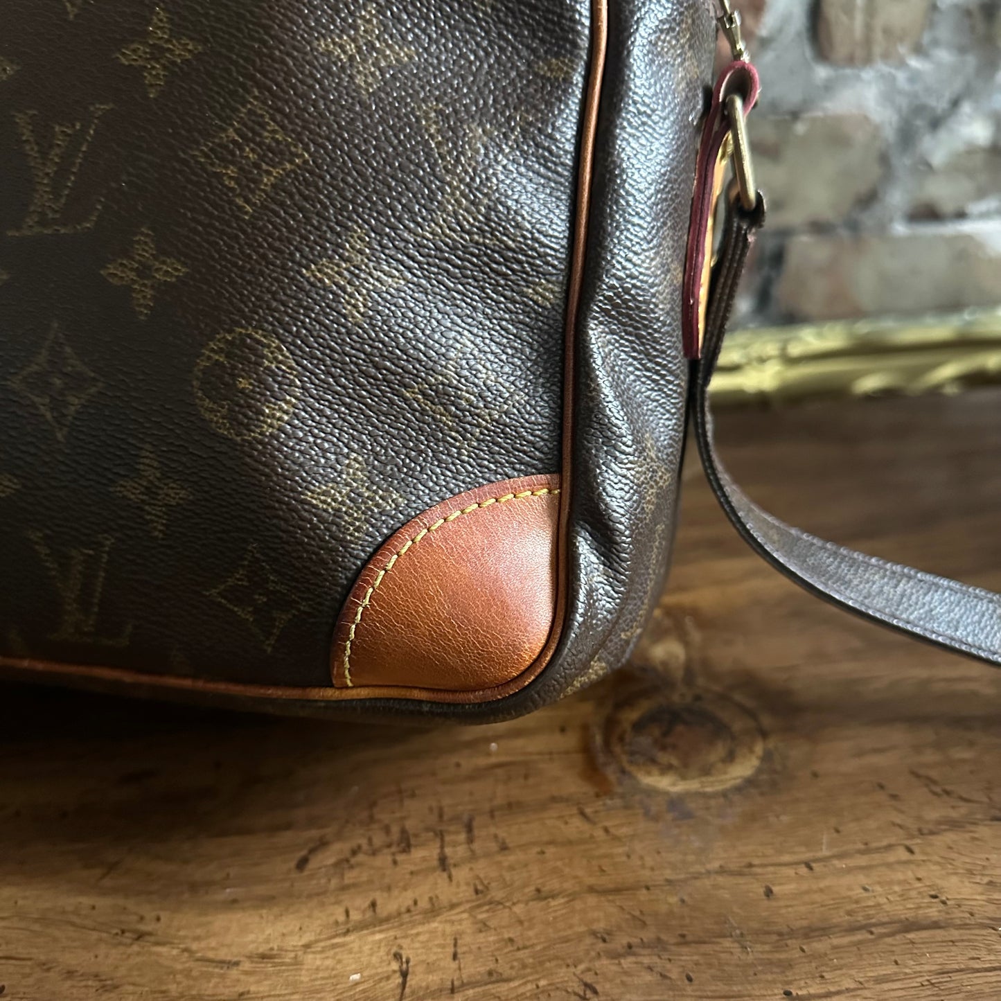 Vintage Louis Vuitton 2000 Monogram Nile Shoulder Bag