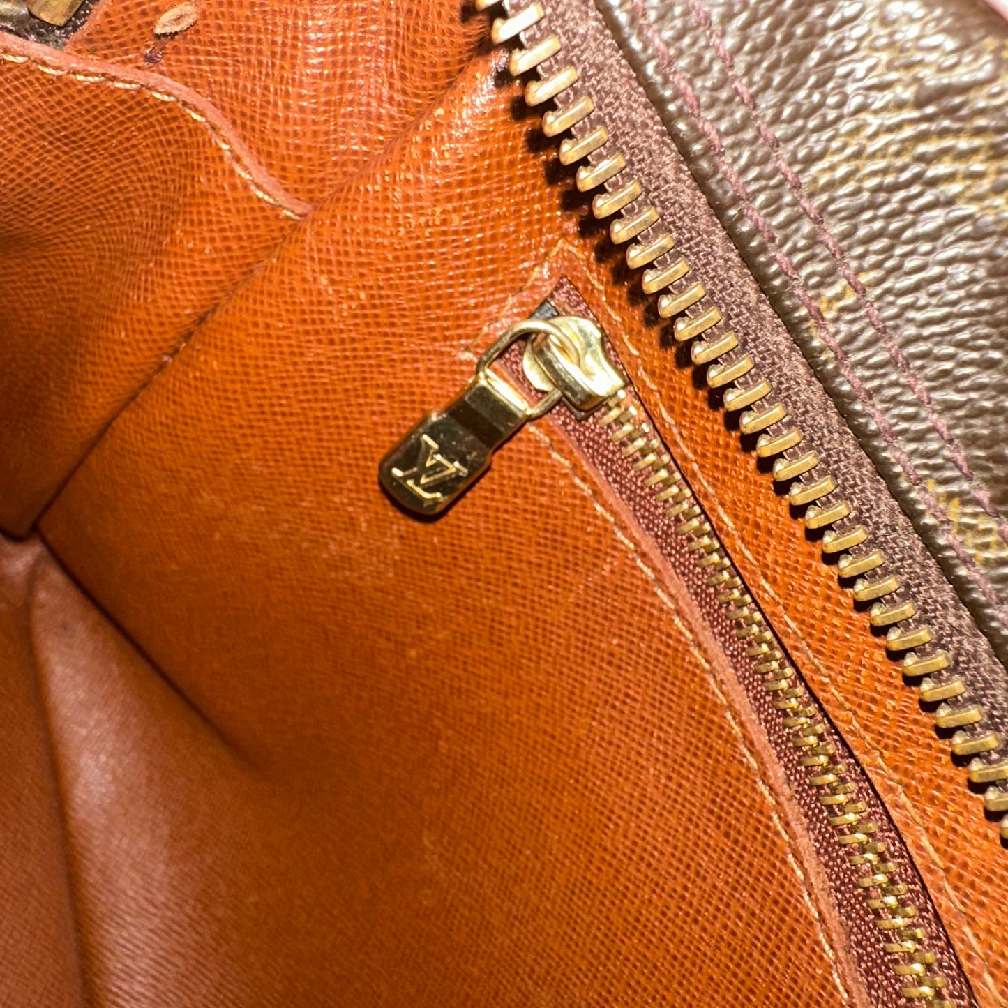 Vintage Louis Vuitton 2000 Monogram Nile Shoulder Bag