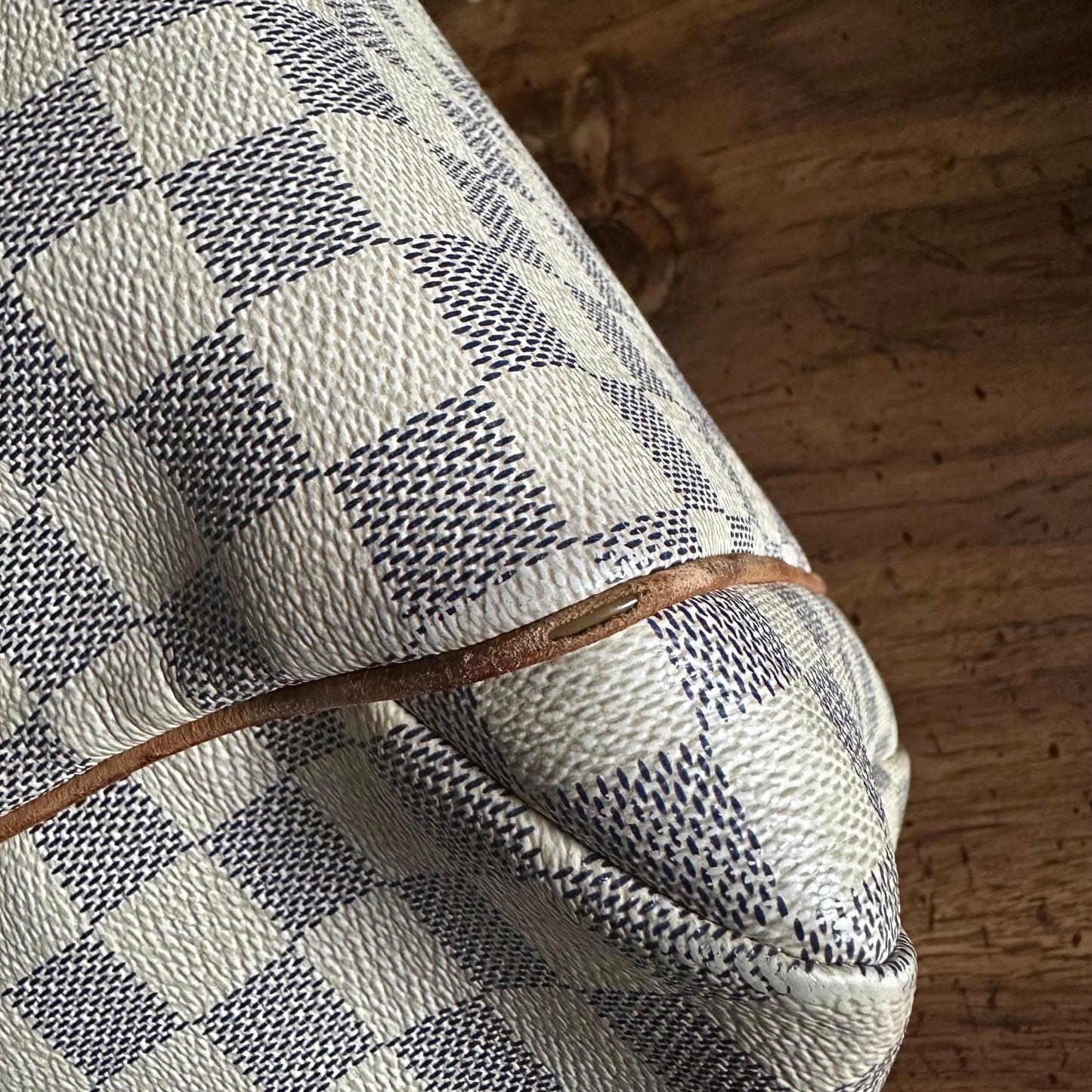 Louis Vuitton Damier Azur Totally MM Tote Bag