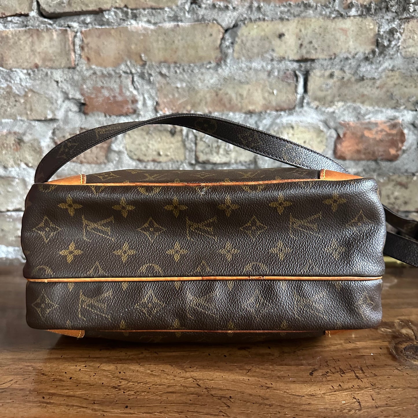 Vintage Louis Vuitton 2000 Monogram Nile Shoulder Bag