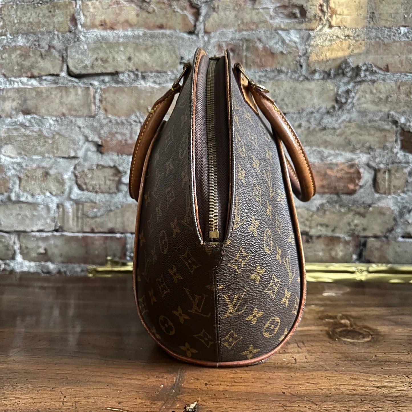 Vintage Louis Vuitton 1998 Monogram Ellipse MM Bag