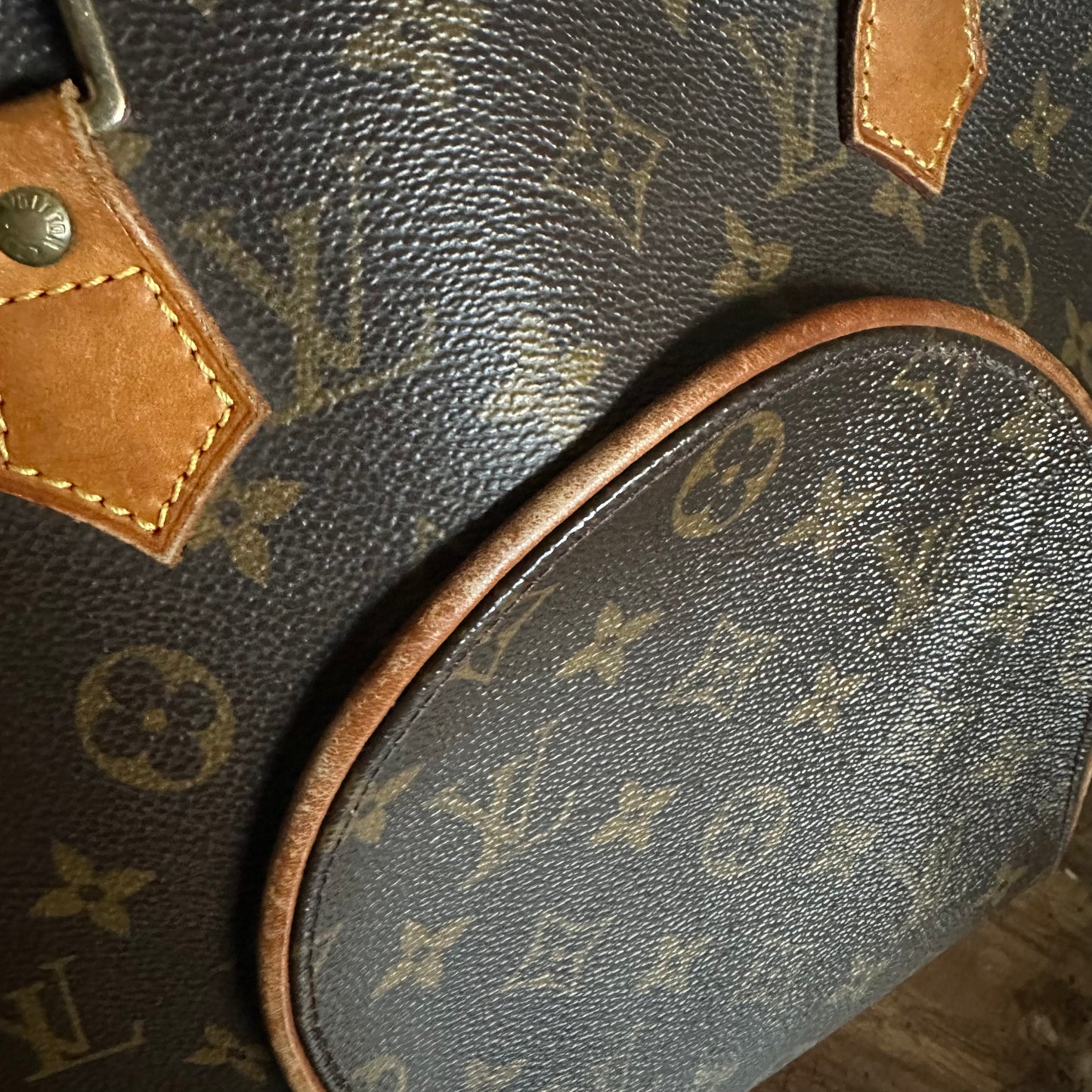Vintage Louis Vuitton 1998 Monogram Ellipse MM Bag