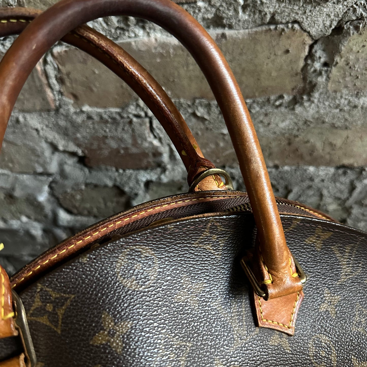 Vintage Louis Vuitton 1998 Monogram Ellipse MM Bag