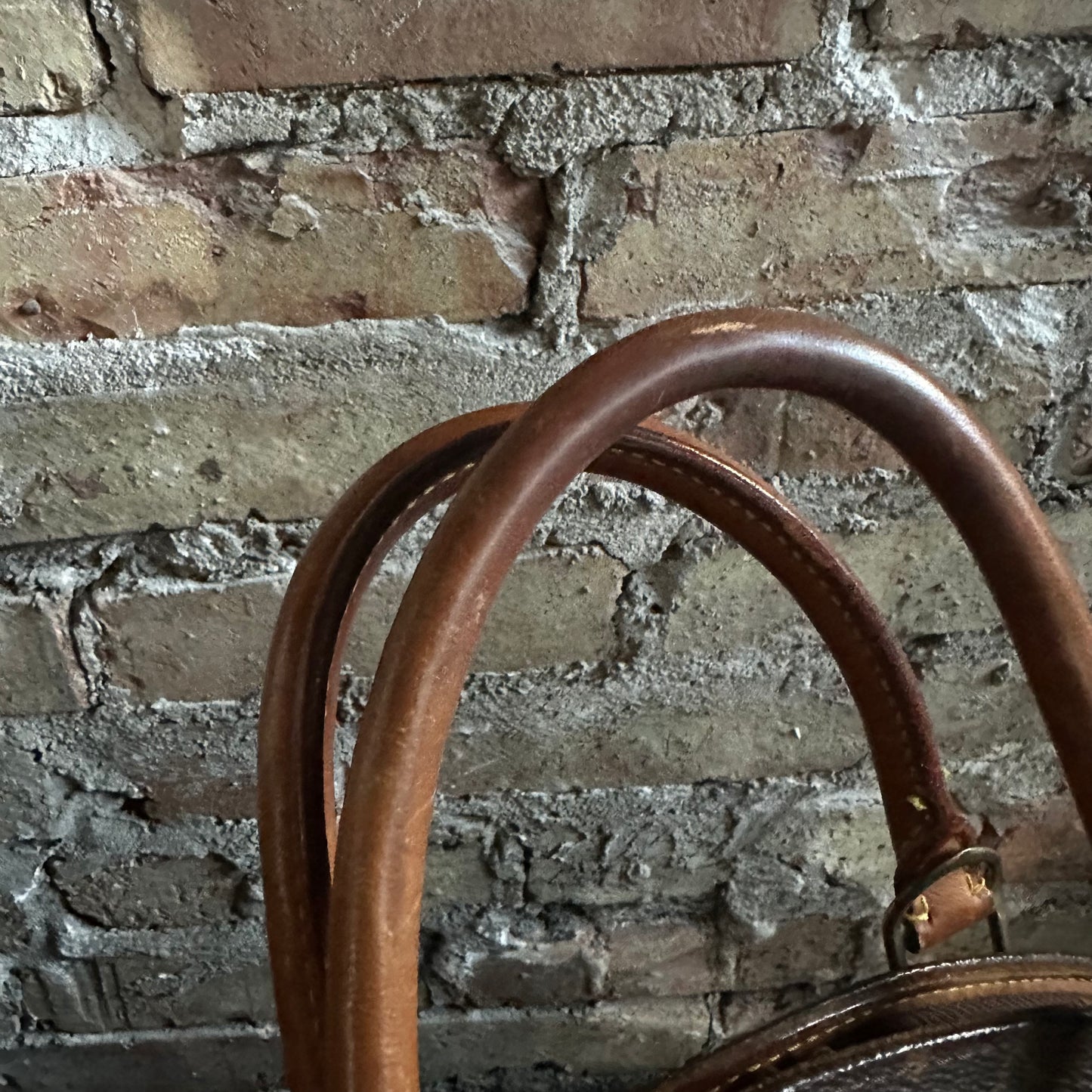 Vintage Louis Vuitton 1998 Monogram Ellipse MM Bag