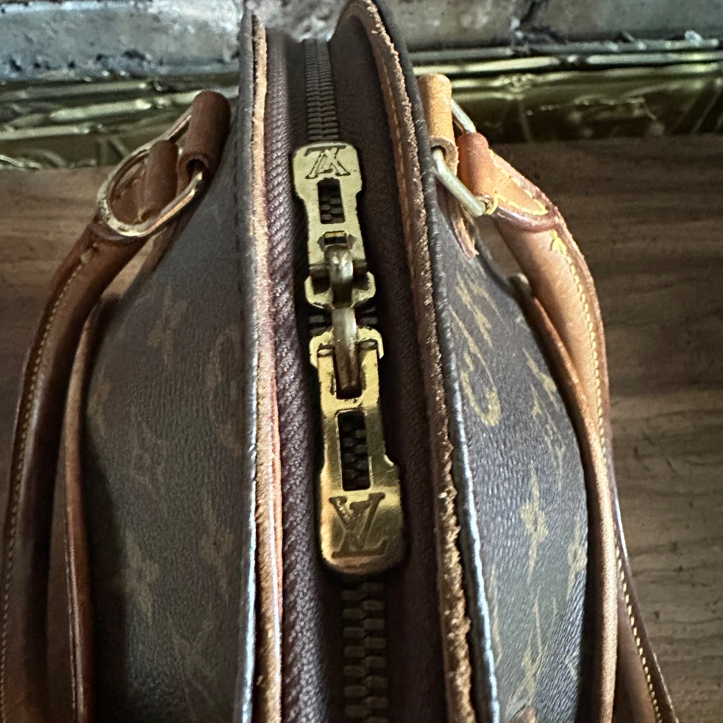 Vintage Louis Vuitton 1998 Monogram Ellipse MM Bag