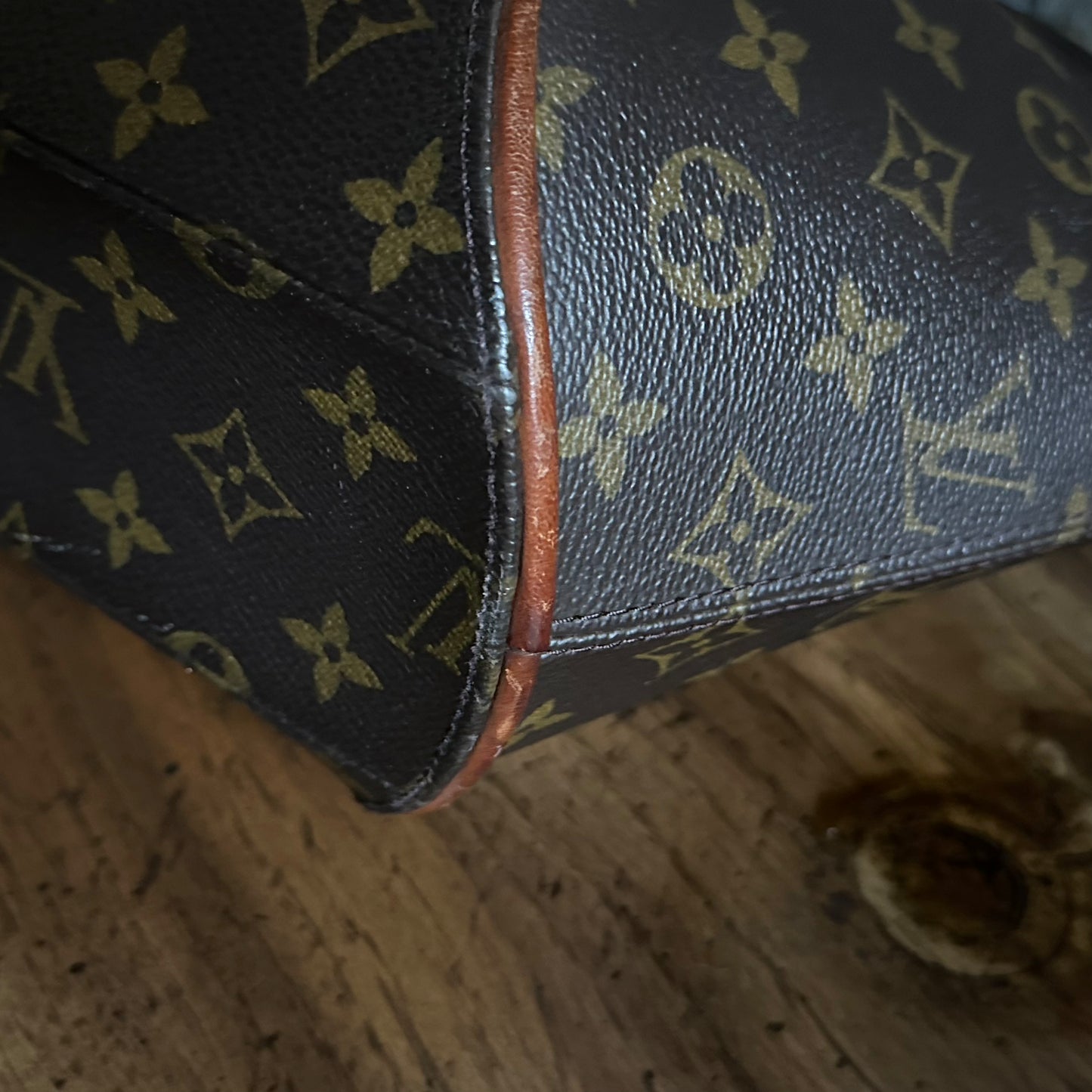 Vintage Louis Vuitton 1998 Monogram Ellipse MM Bag