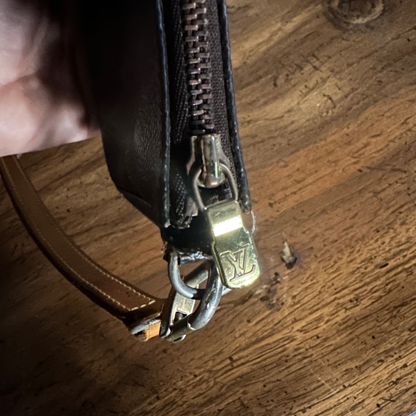 Vintage Louis Vuitton 1999 Monogram Pochette Accessoires Long Strap Bag